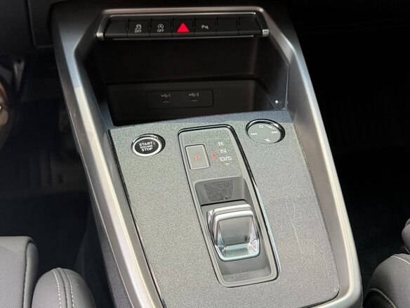 2023 Audi A3 35 TFSI Long IV (8Y), белый, 2090000 рублей - вид 19