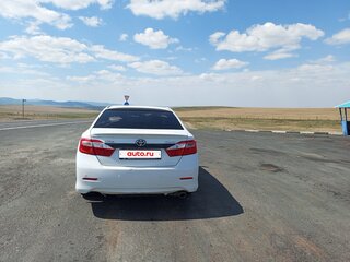2012 Toyota Camry VII (XV50), белый, 1700000 рублей, вид 2
