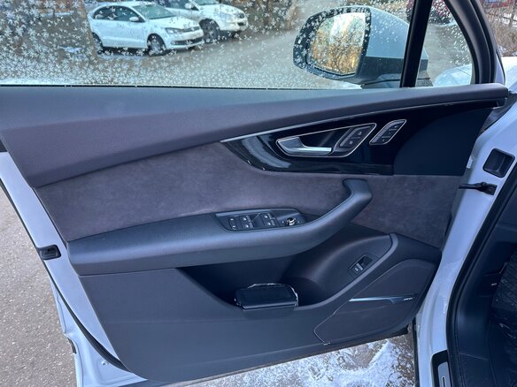 2019 Audi Q7 II (4M), белый, 5700000 рублей - вид 20