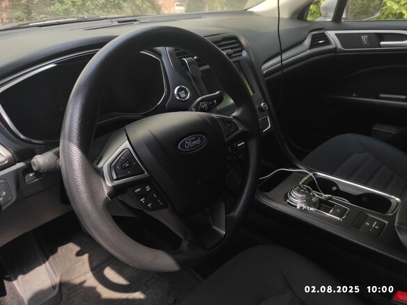 2020 Ford Fusion (North America) II Рестайлинг, серебристый, 1950000 рублей - вид 9