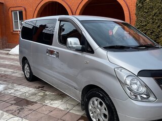 2008 Hyundai Grand Starex I, серебристый, 1850000 рублей, вид 2