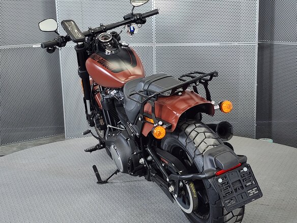 2017 Harley-Davidson Fat Bob, коричневый, 1449000 рублей - вид 6