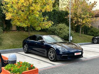 2017 Porsche Panamera 4 II, синий, 5800000 рублей, вид 4