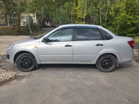 2017 Lada (ВАЗ) Granta I, серебристый, 390000 рублей, вид 4