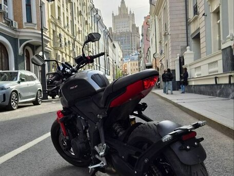 2021 Triumph Trident 660, серый, 820000 рублей, вид 3