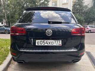 2014 Volkswagen Touareg II, синий, 2400000 рублей, вид 4