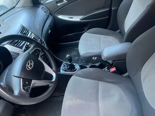 2011 Hyundai Solaris I, бежевый, 530000 рублей, вид 5