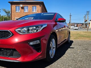 2019 Kia Ceed III, красный, 1150000 рублей, вид 3