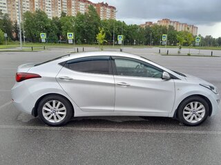 2015 Hyundai Elantra V (MD) Рестайлинг, серебристый, 1300000 рублей, вид 2