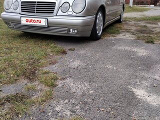 1997 Mercedes-Benz E-Класс 240 II (W210, S210), серебристый, 500000 рублей, вид 1