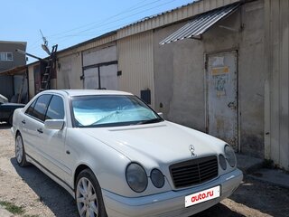 1999 Mercedes-Benz E-Класс 200 II (W210, S210), бежевый, 800000 рублей, вид 2