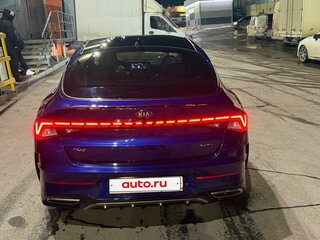 2020 Kia K5 III, синий, 2500000 рублей, вид 2