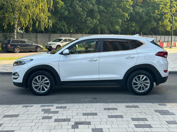 2017 Hyundai Tucson III, белый, 1850000 рублей - вид 6