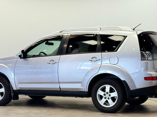 2008 Mitsubishi Outlander II, серебристый, 725000 рублей, вид 3