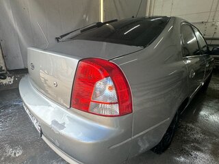 2002 Kia Sephia II Рестайлинг, серебристый, 160000 рублей, вид 4