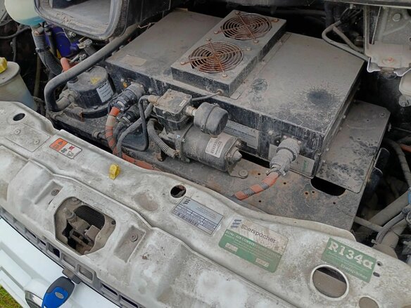 2012 Ford Transit, белый, 1000000 рублей - вид 8