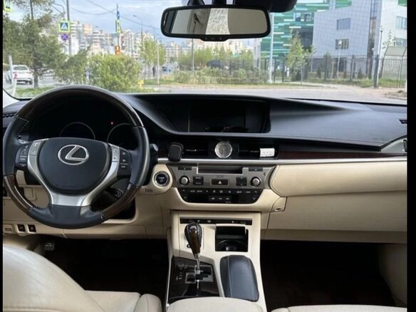 2012 Lexus ES 300h VI, белый, 1900000 рублей - вид 6
