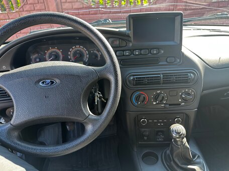 2023 Lada (ВАЗ) Niva Travel I, чёрный, 890000 рублей, вид 5