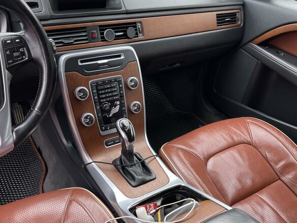 2014 Volvo XC70 II Рестайлинг, чёрный, 2220000 рублей - вид 15