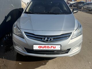 2015 Hyundai Solaris I Рестайлинг, серебристый, 800000 рублей, вид 1