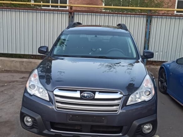 2014 Subaru Outback IV Рестайлинг, серый, 1400000 рублей
