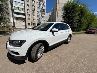 2017 Volkswagen Tiguan II, белый, 1950000 рублей, вид 1