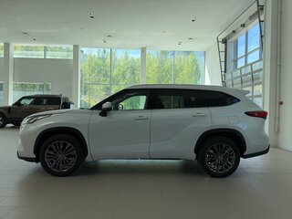 2026 Toyota Highlander IV (XU70), белый, 6895000 рублей, вид 5