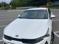 2020 Kia K5 III, белый