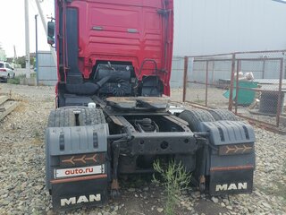 2001 MAN TGX, красный, 3000000 рублей, вид 3