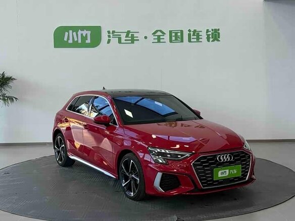 2022 Audi A3 Sportback 35 TFSI IV (8Y), красный, 2360000 рублей - вид 2