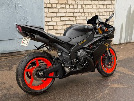 2007 Yamaha YZF-R1, чёрный, 725000 рублей, вид 3