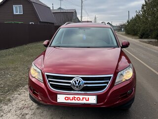 2011 Volkswagen Tiguan I, красный, 1550000 рублей, вид 2