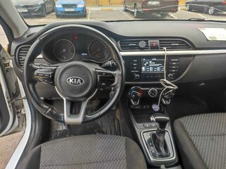 2020 Kia Rio IV, белый, 720000 рублей, вид 5