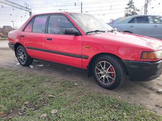 1994 Mazda 323 IV (BG), красный, 350000 рублей, вид 3