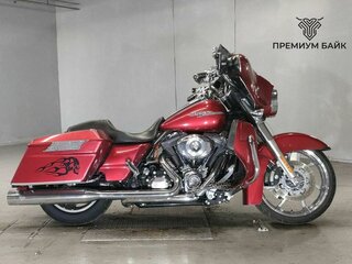 2013 Harley-Davidson Street Glide, красный, 1149000 рублей, вид 1
