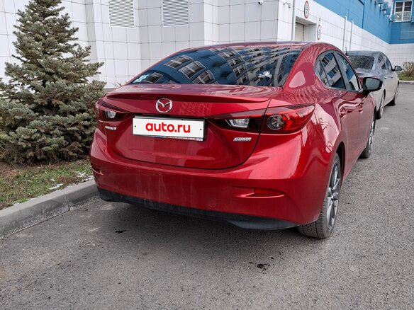 2017 Mazda 3 III (BM) Рестайлинг, красный, 1500000 рублей - вид 4