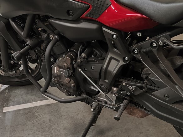 2016 Yamaha MT-07 (FZ-07), красный - вид 4