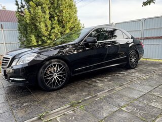 2010 Mercedes-Benz E-Класс 350 IV (W212, S212, C207), чёрный, 1390000 рублей, вид 2