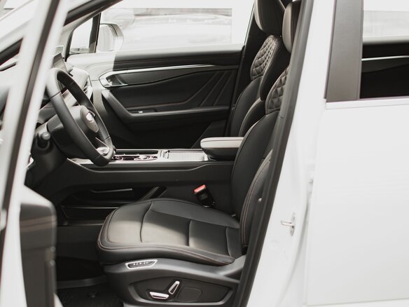 2026 Geely Okavango I Рестайлинг, белый, 3870900 рублей - вид 29