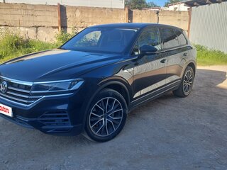 2019 Volkswagen Touareg III, чёрный, 4400000 рублей, вид 1