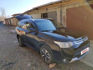 2014 Mitsubishi Outlander III Рестайлинг, чёрный, 1400000 рублей, вид 2