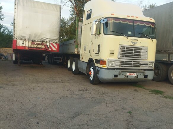 1997 International 9000 Series, бежевый, 1700000 рублей - вид 5