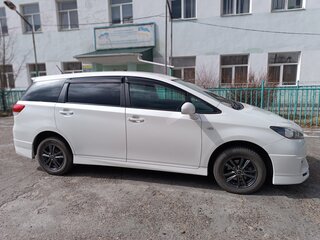 2010 Toyota Wish II, белый, 1325000 рублей, вид 2