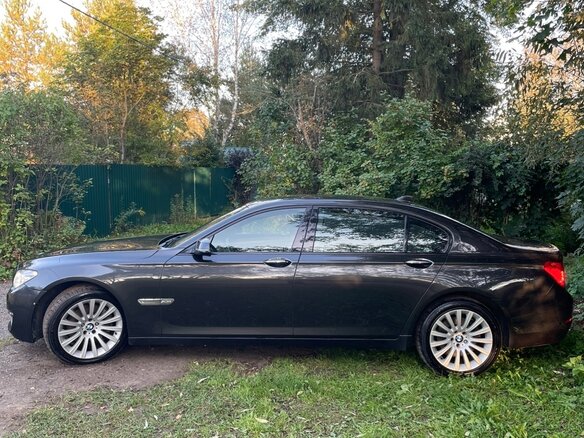2014 BMW 7 серии Long 740Li xDrive V (F01/F02/F04) Рестайлинг, серый, 2700000 рублей - вид 19