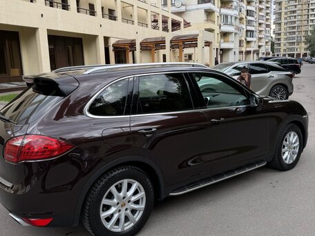 2013 Porsche Cayenne II (958), коричневый, 3550000 рублей, вид 3