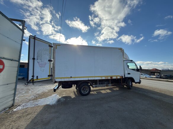2013 Fuso (Mitsubishi) Canter, белый, 1550000 рублей - вид 5