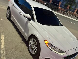 2016 Ford Fusion (North America) II Рестайлинг, белый, 1200000 рублей, вид 3
