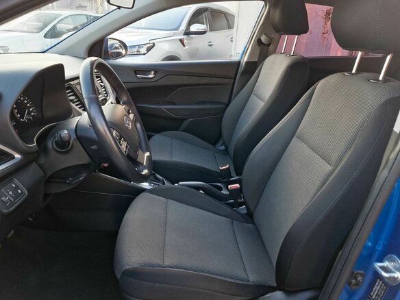 2017 Hyundai Solaris II, синий, 1489000 рублей - вид 5