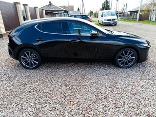 2020 Mazda 3 IV (BP), чёрный, 1720000 рублей, вид 2
