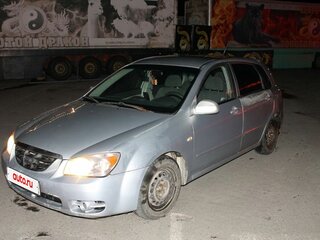 2005 Kia Cerato I, серебристый, 310000 рублей, вид 1